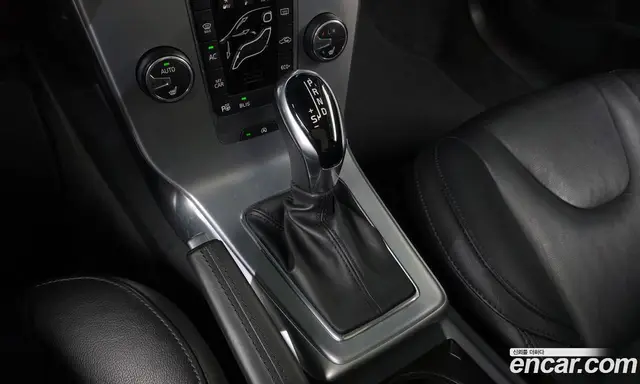 Volvo V40 2018 2.0 АКПП, миниатюра 12