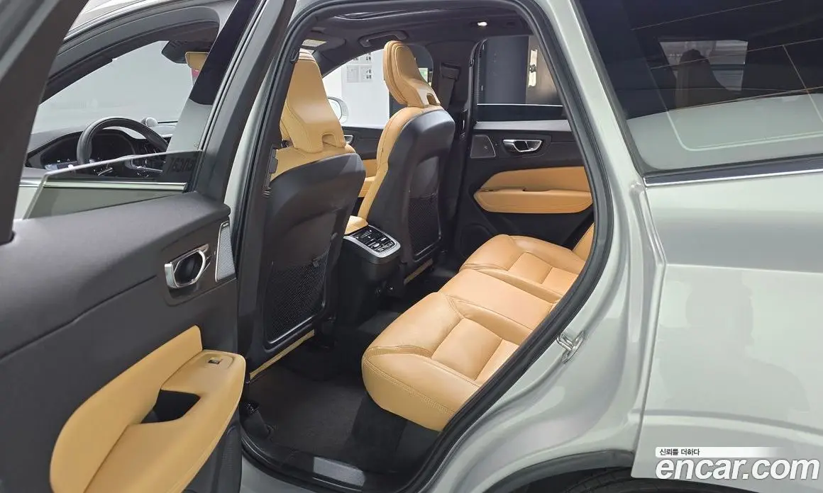 Volvo XC60 2021 2.0 АКПП, фото 16