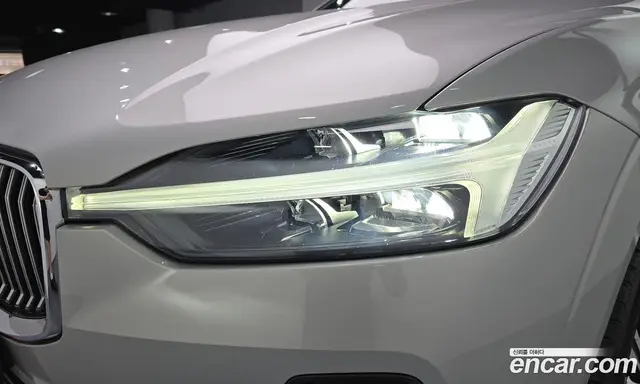 Volvo XC60 2021 2.0 АКПП, миниатюра 7