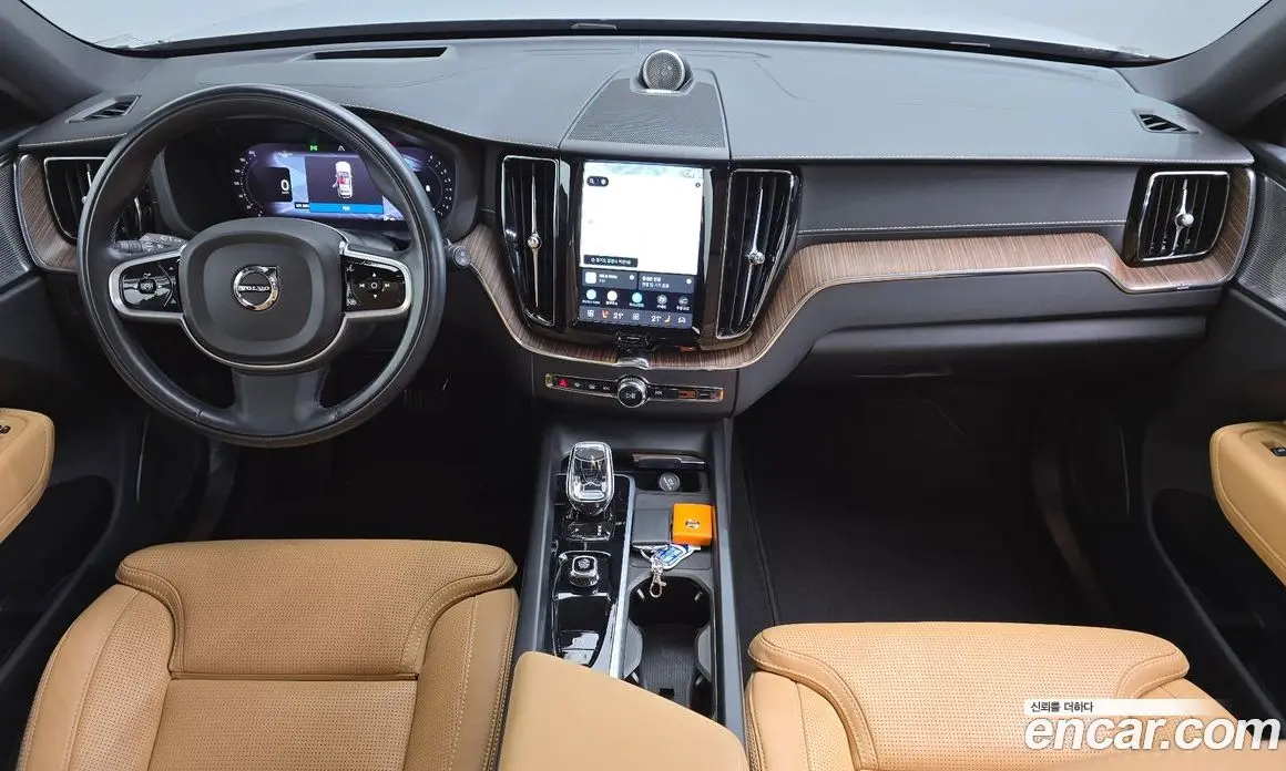Volvo XC60 2021 2.0 АКПП, фото 9