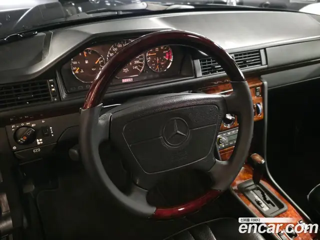 Mercedes-Benz E-Class 1995 2.0 АКПП, миниатюра 11