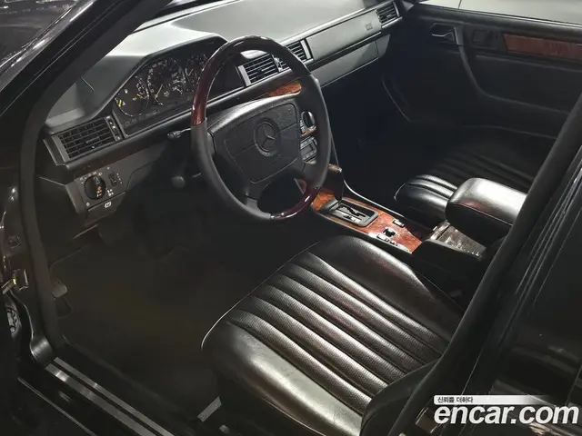 Mercedes-Benz E-Class 1995 2.0 АКПП, миниатюра 7