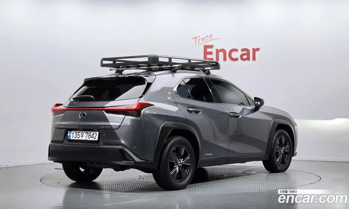 Lexus UX 2021 2.0 АКПП, фото 2 Lexus UX 2021 2.0 АКПП, фото 2