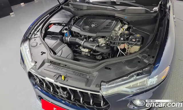 Maserati Levante 2021 2.0 АКПП, миниатюра 6 Maserati Levante 2021 2.0 АКПП, миниатюра 6