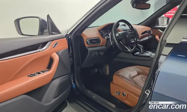 Maserati Levante 2021 2.0 АКПП, миниатюра 10 Maserati Levante 2021 2.0 АКПП, миниатюра 10