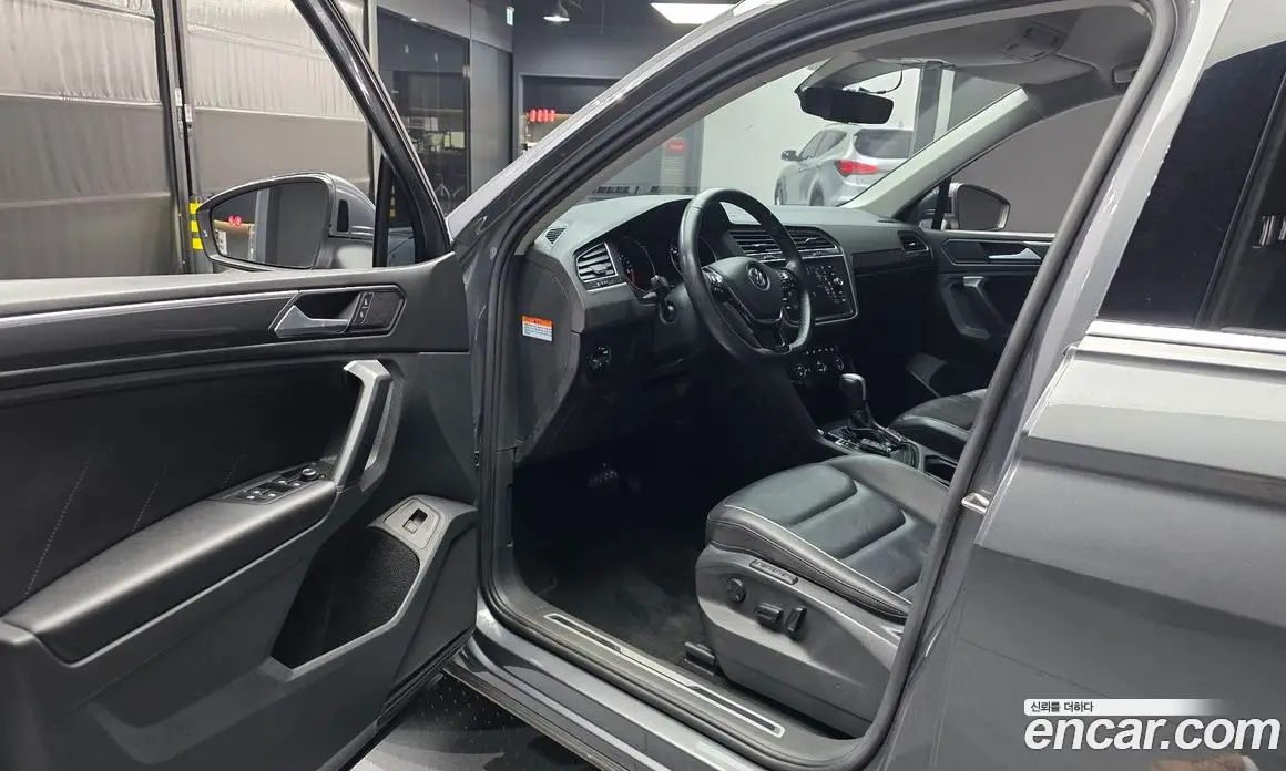 Volkswagen Tiguan 2020 2.0 АКПП, фото 12