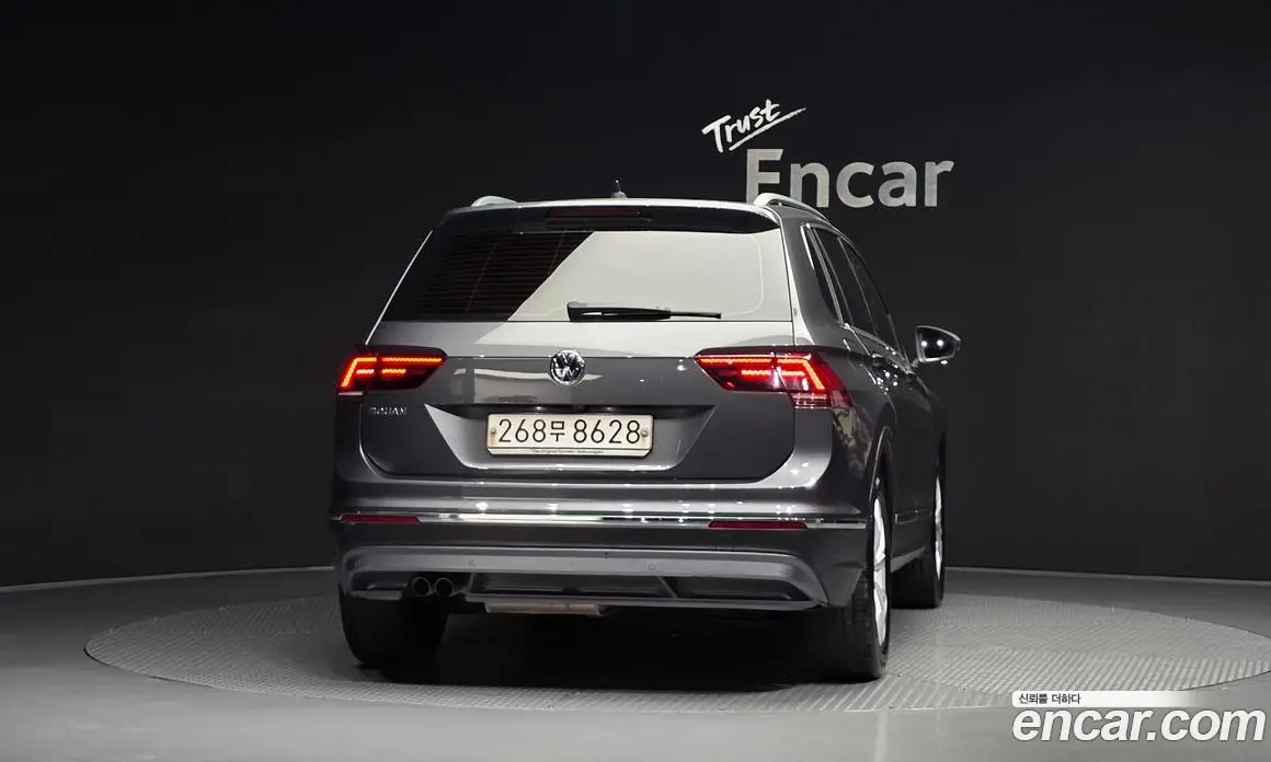 Volkswagen Tiguan 2020 2.0 АКПП, фото 3