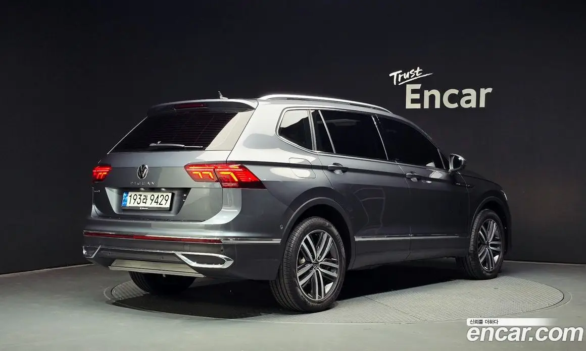 Volkswagen Tiguan 2022 2.0 АКПП, фото 2 Volkswagen Tiguan 2022 2.0 АКПП, фото 2