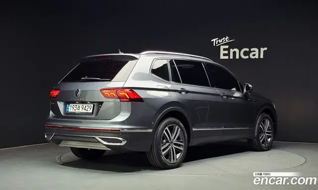 Volkswagen Tiguan 2022 2.0 АКПП, миниатюра 2 Volkswagen Tiguan 2022 2.0 АКПП, миниатюра 2