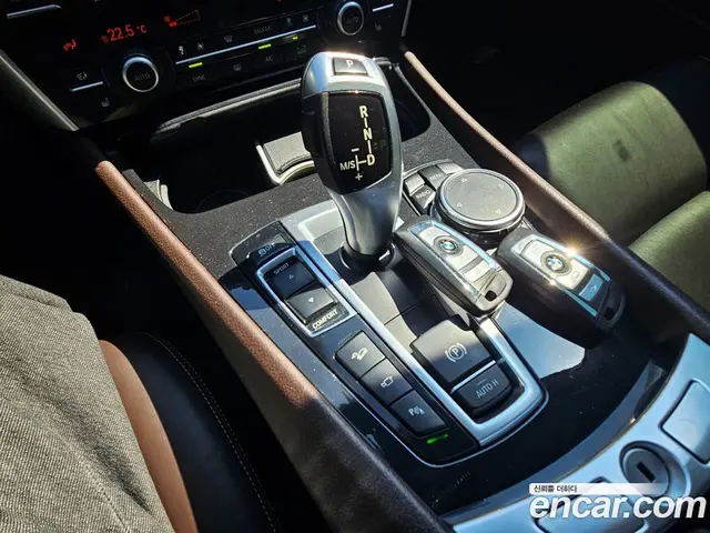 BMW 5 серия 2015 3.0 АКПП, миниатюра 10