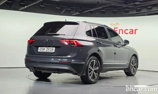 Volkswagen Tiguan 2018 2.0 АКПП, миниатюра 2 Volkswagen Tiguan 2018 2.0 АКПП, миниатюра 2