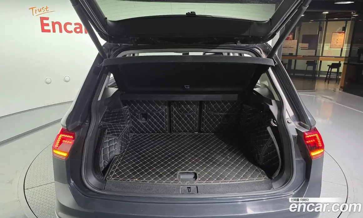 Volkswagen Tiguan 2018 2.0 АКПП, фото 20 Volkswagen Tiguan 2018 2.0 АКПП, фото 20