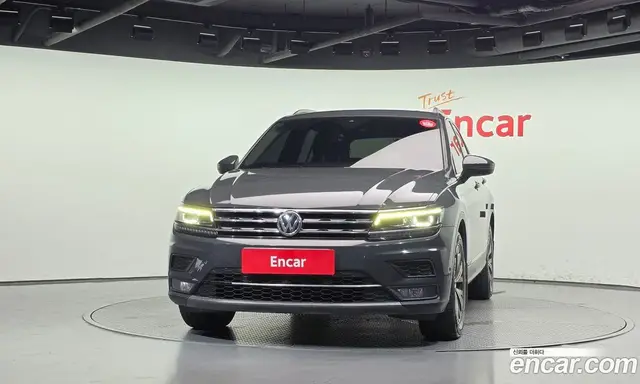 Volkswagen Tiguan 2018 2.0 АКПП, миниатюра 3 Volkswagen Tiguan 2018 2.0 АКПП, миниатюра 3