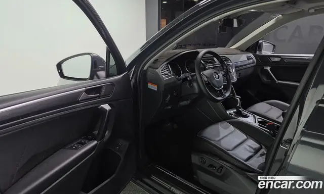 Volkswagen Tiguan 2018 2.0 АКПП, миниатюра 10 Volkswagen Tiguan 2018 2.0 АКПП, миниатюра 10