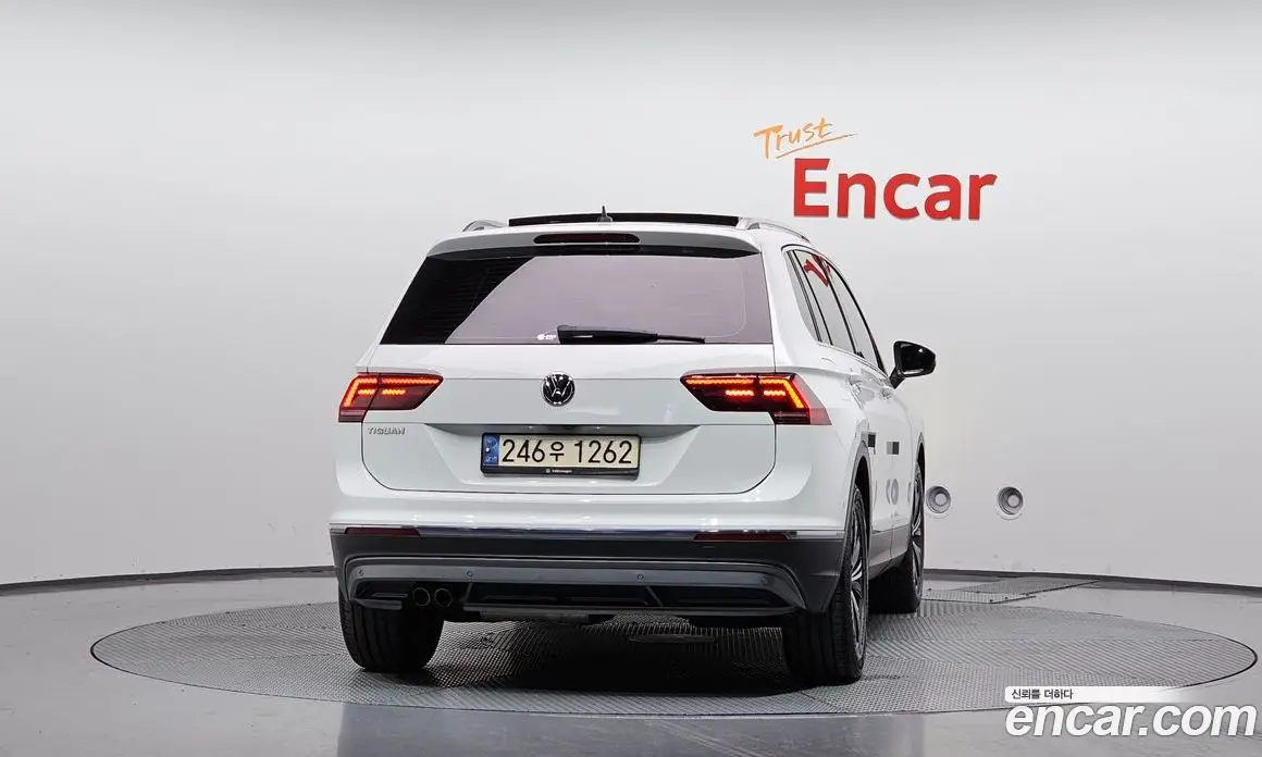 Volkswagen Tiguan 2020 2.0 АКПП, фото 4