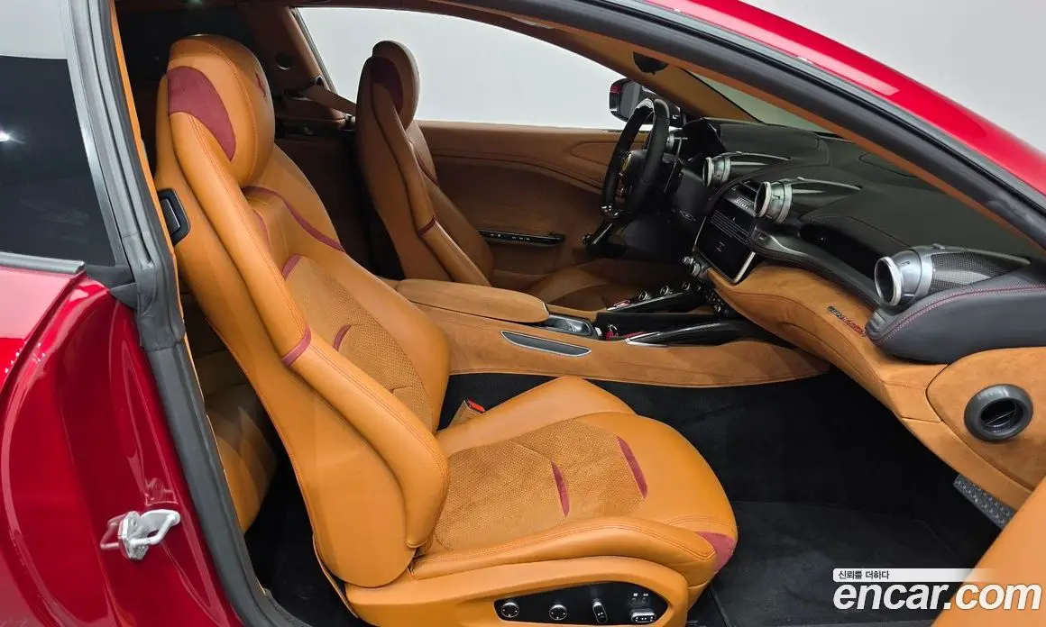 Ferrari GTC4 Lusso 2019 3.9 АКПП, фото 15