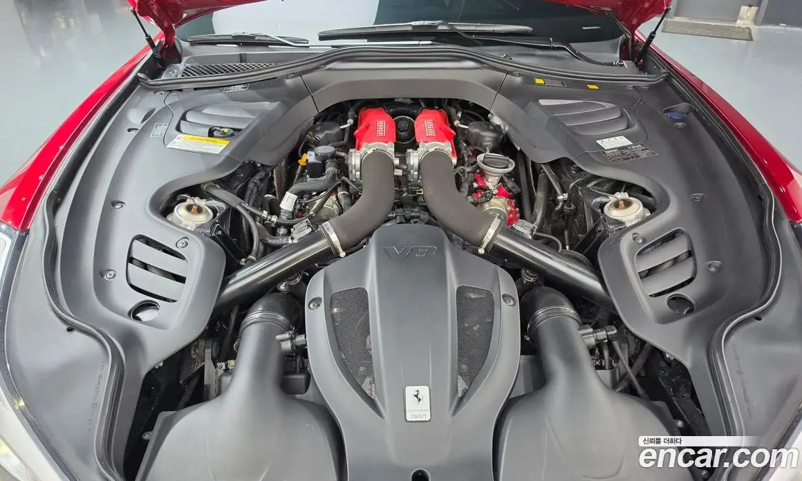 Ferrari GTC4 Lusso 2019 3.9 АКПП, фото 5
