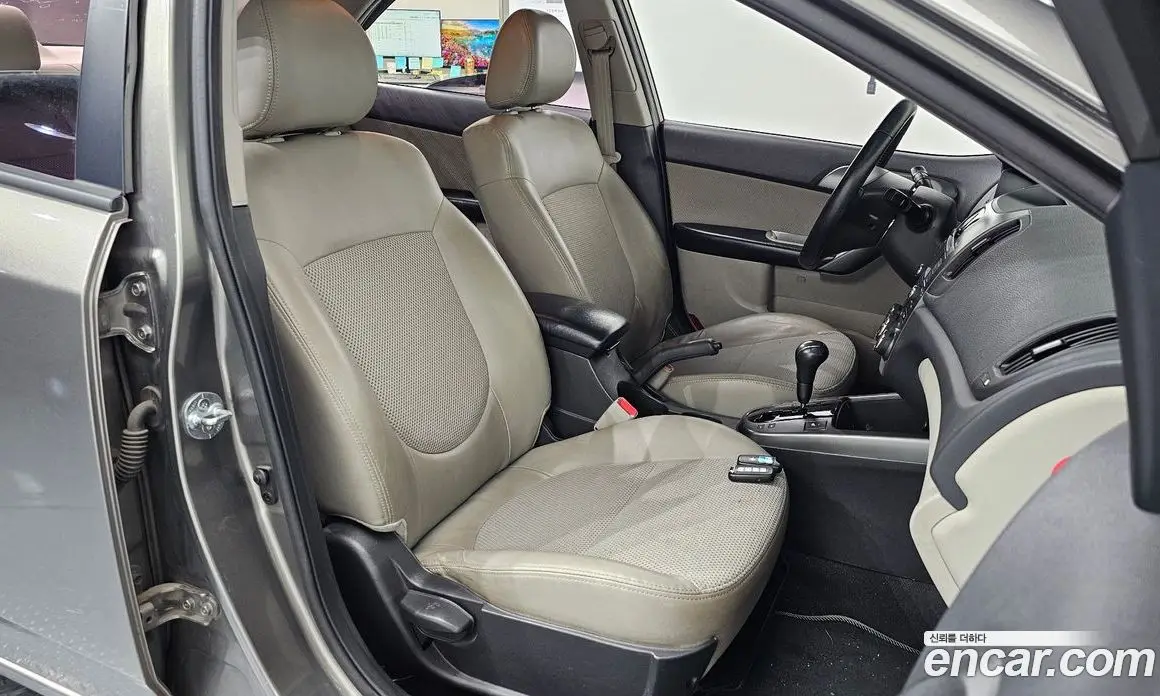 Kia Porte 2010 1.6 АКПП, фото 12