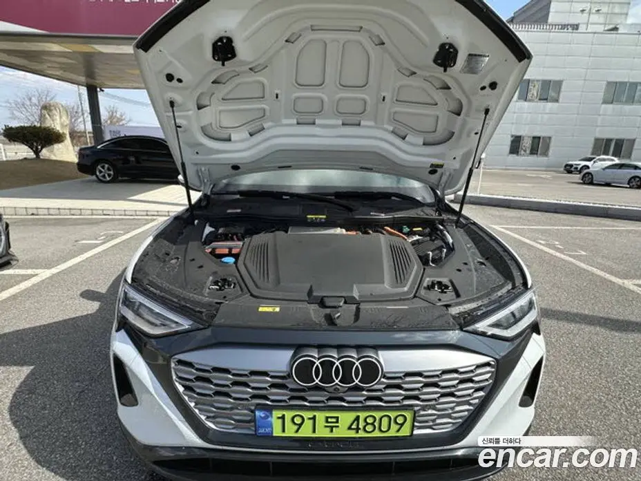 Audi Q8 e-tron 2024 АКПП, фото 6