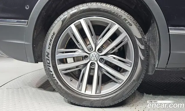 Volkswagen Tiguan 2020 2.0 АКПП, миниатюра 5 Volkswagen Tiguan 2020 2.0 АКПП, миниатюра 5