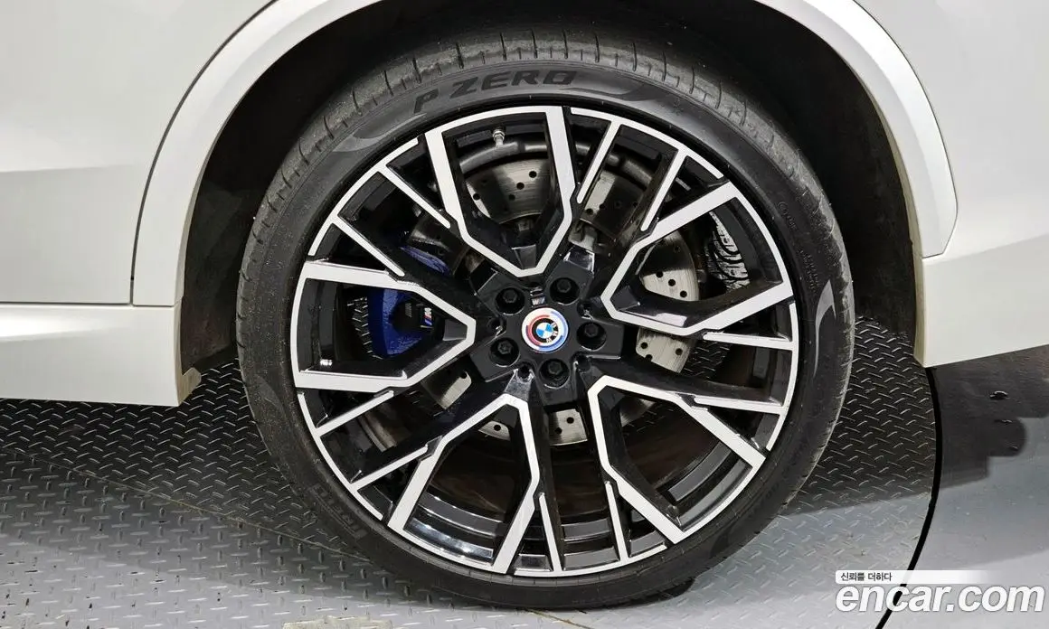 BMW X5M 2023 4.4 АКПП, фото 5