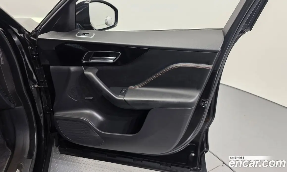 Jaguar F-Pace 2019 2.0 АКПП, фото 14