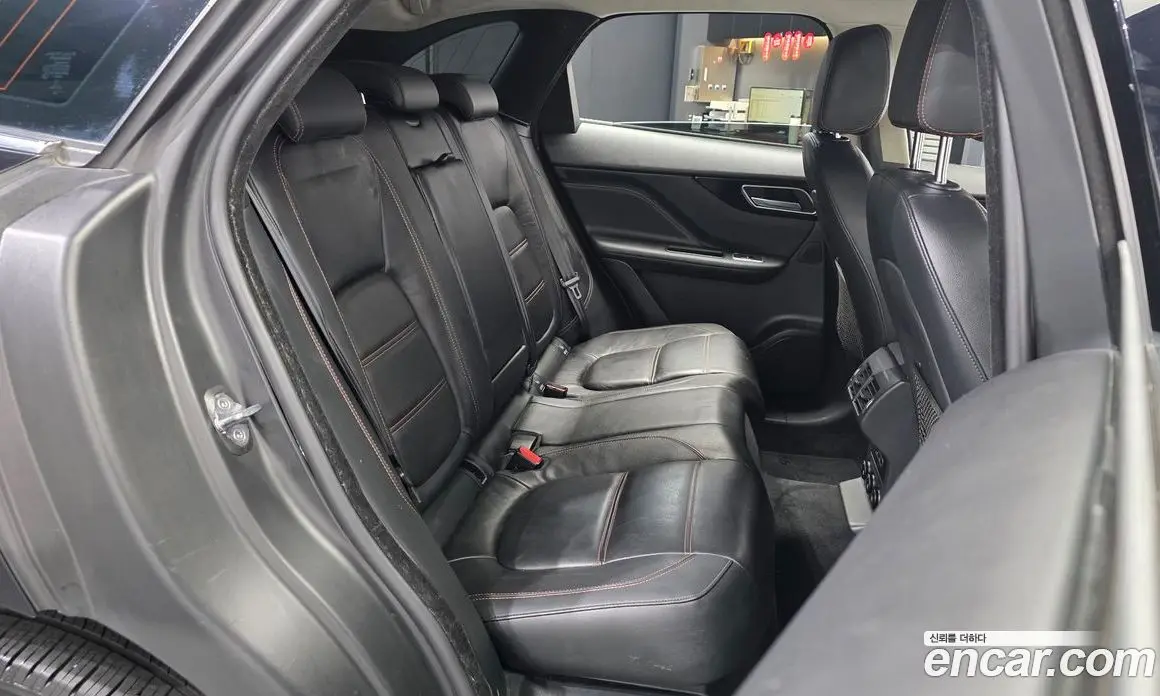 Jaguar F-Pace 2019 2.0 АКПП, фото 17