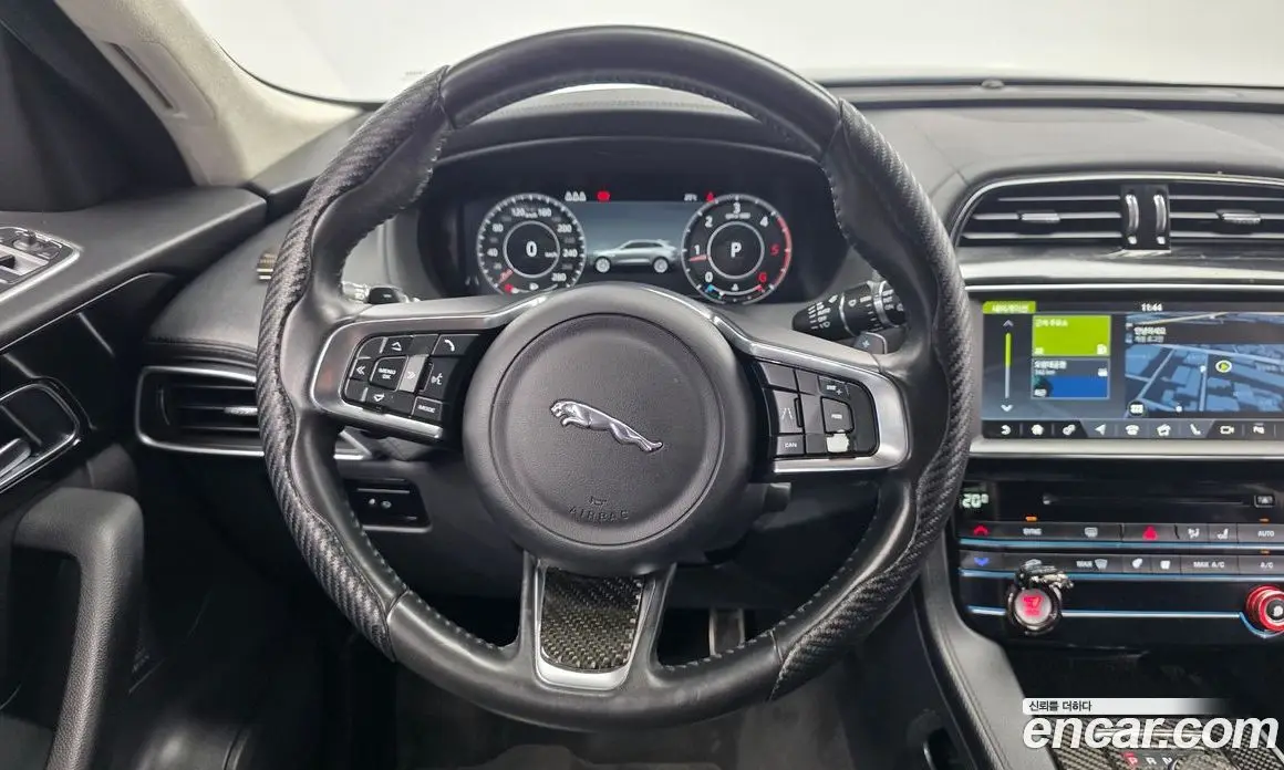 Jaguar F-Pace 2019 2.0 АКПП, фото 18