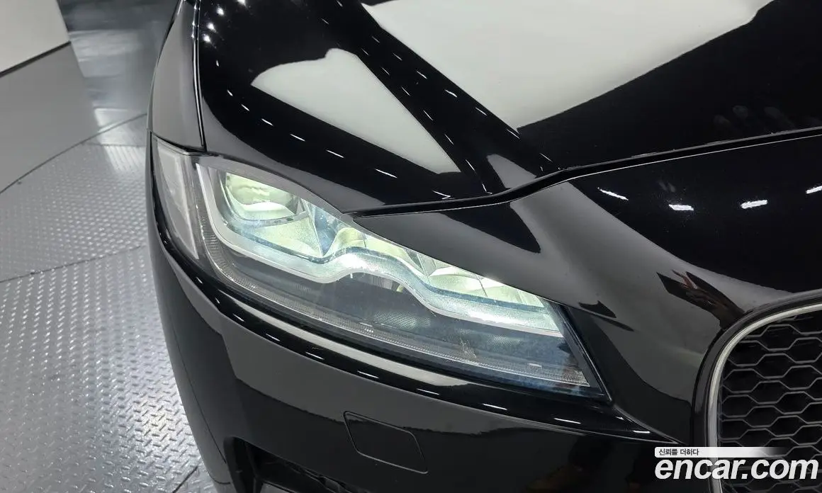 Jaguar F-Pace 2019 2.0 АКПП, фото 7