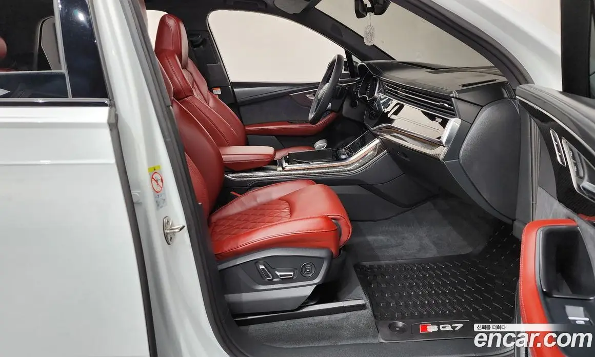 Audi SQ7 2023 4.0 АКПП, фото 16