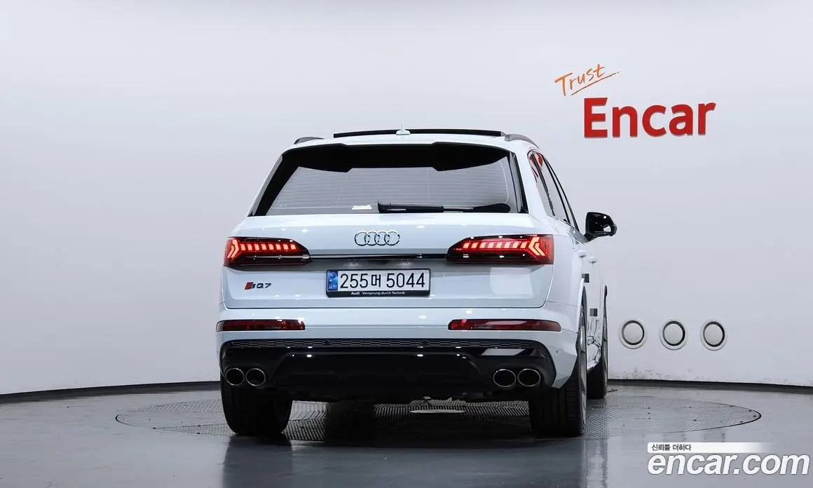Audi SQ7 2023 4.0 АКПП, фото 4
