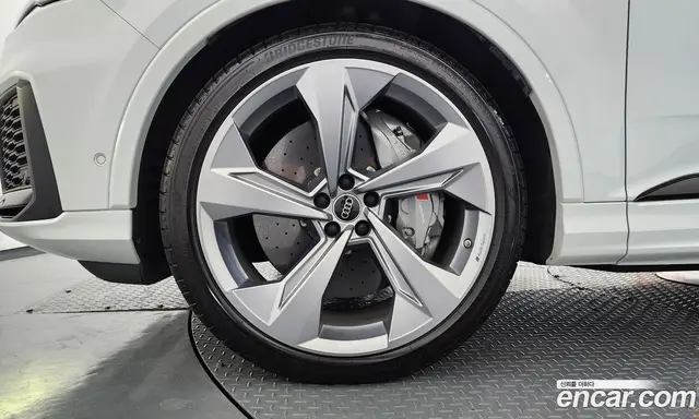 Audi SQ7 2023 4.0 АКПП, миниатюра 5