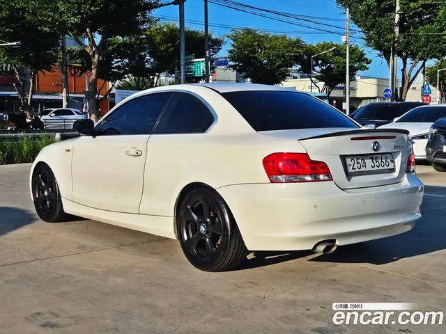 BMW 1 серия 2011 2.0 АКПП, миниатюра 6 BMW 1 серия 2011 2.0 АКПП, миниатюра 6