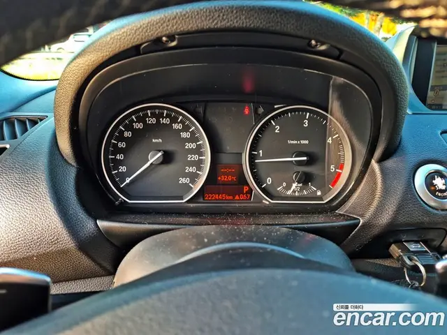 BMW 1 серия 2011 2.0 АКПП, миниатюра 8 BMW 1 серия 2011 2.0 АКПП, миниатюра 8