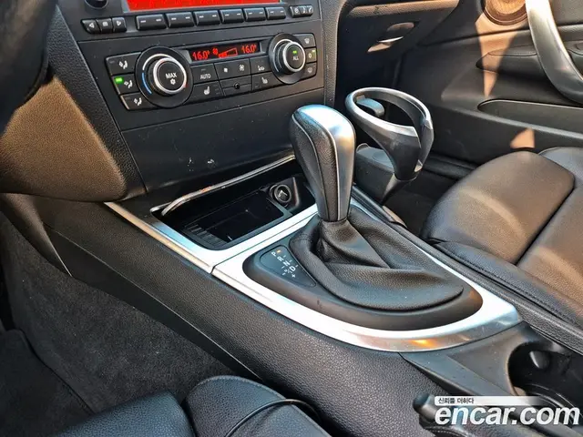 BMW 1 серия 2011 2.0 АКПП, миниатюра 9 BMW 1 серия 2011 2.0 АКПП, миниатюра 9