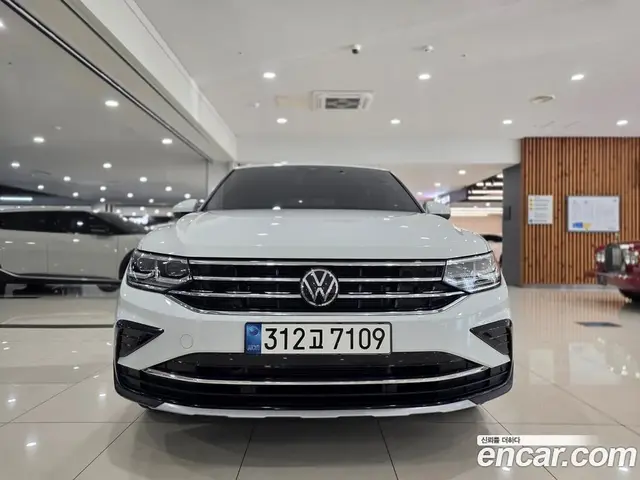 Volkswagen Tiguan, 2022, 102 127 км