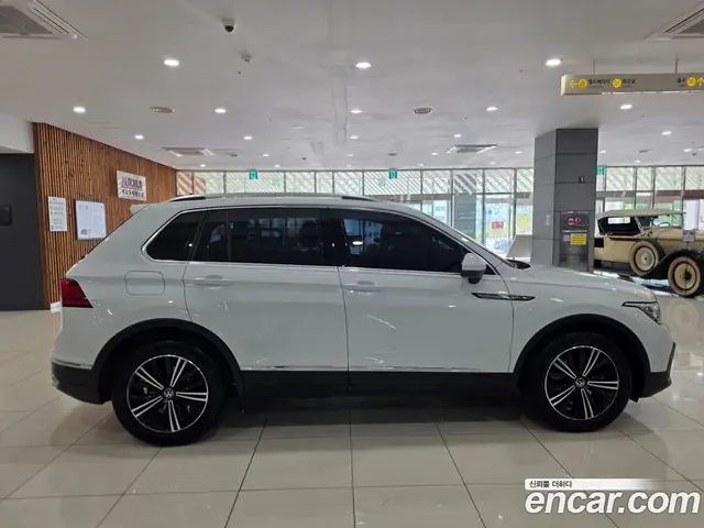 Volkswagen Tiguan 2022 2.0 АКПП, миниатюра 7