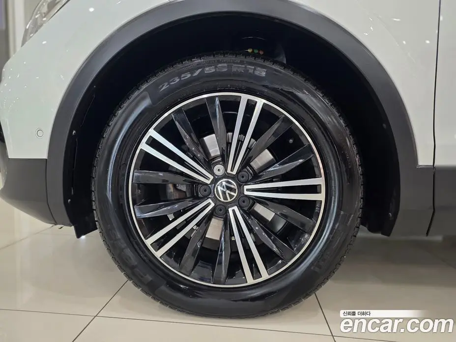 Volkswagen Tiguan 2022 2.0 АКПП, фото 10