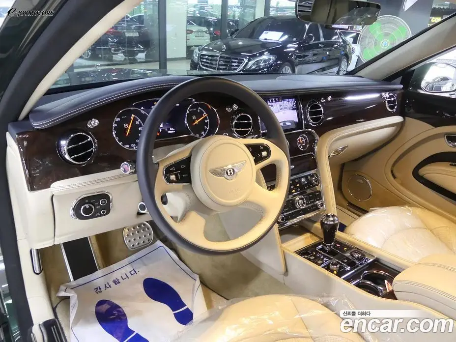 Bentley Mulsanne 2018 6.8 АКПП, фото 5