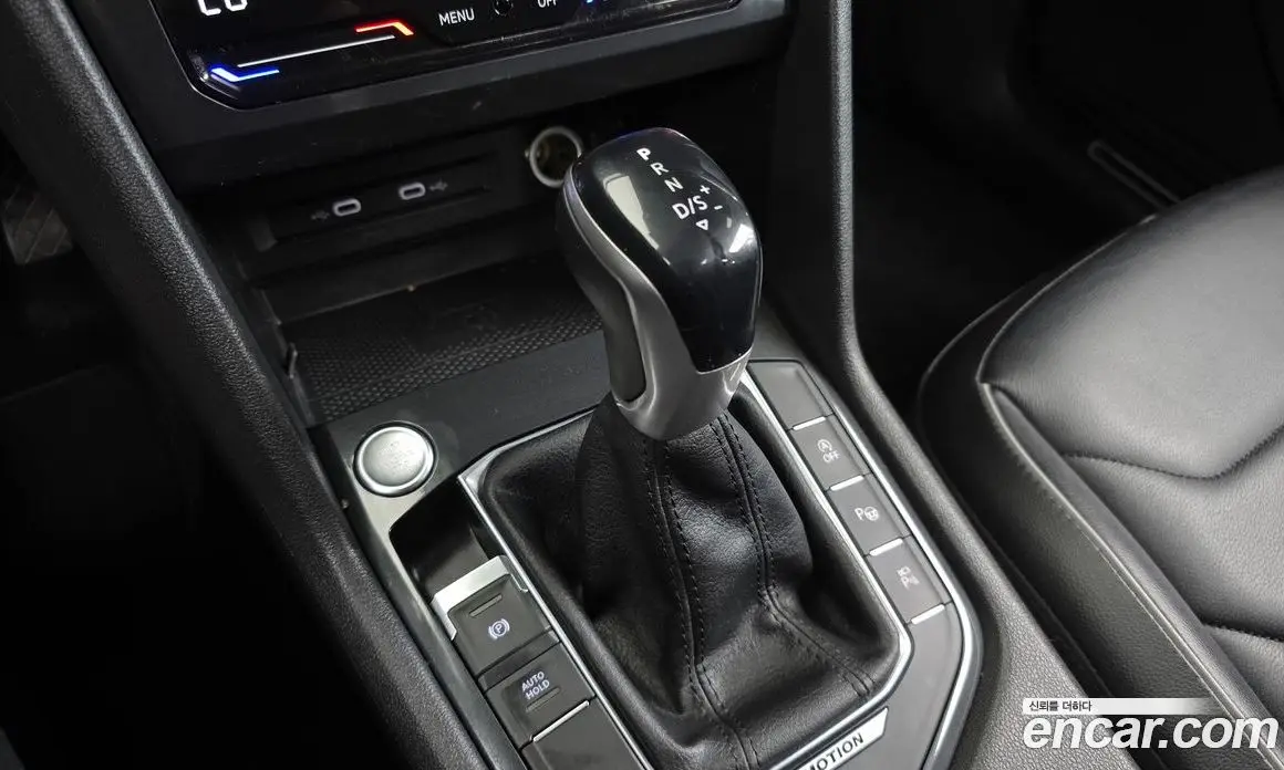 Volkswagen Tiguan 2021 2.0 АКПП, фото 12
