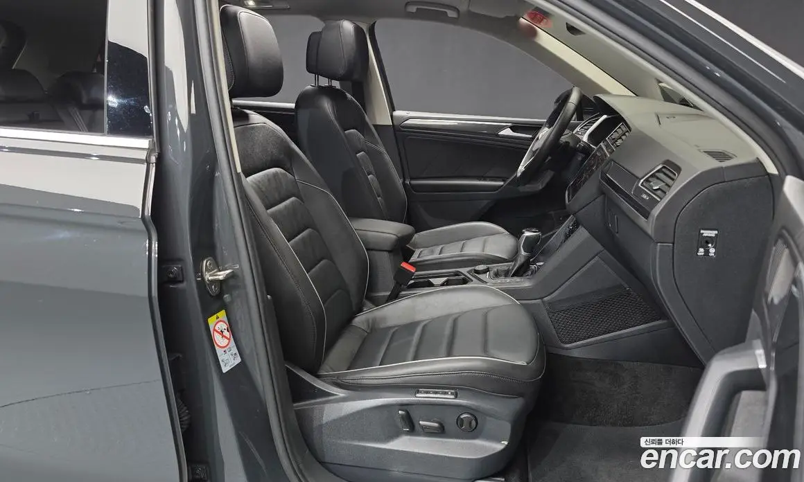 Volkswagen Tiguan 2021 2.0 АКПП, фото 17