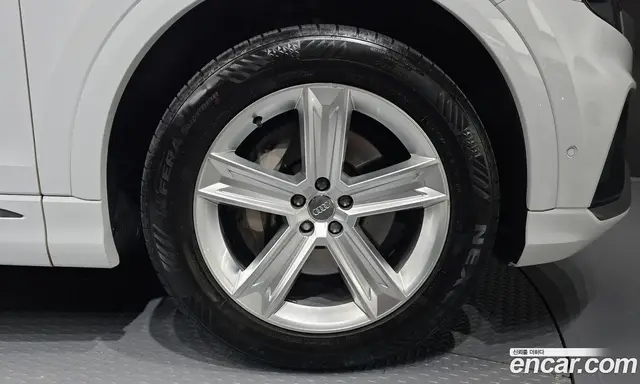 Audi Q8 2020 3.0 АКПП, миниатюра 7 Audi Q8 2020 3.0 АКПП, миниатюра 7
