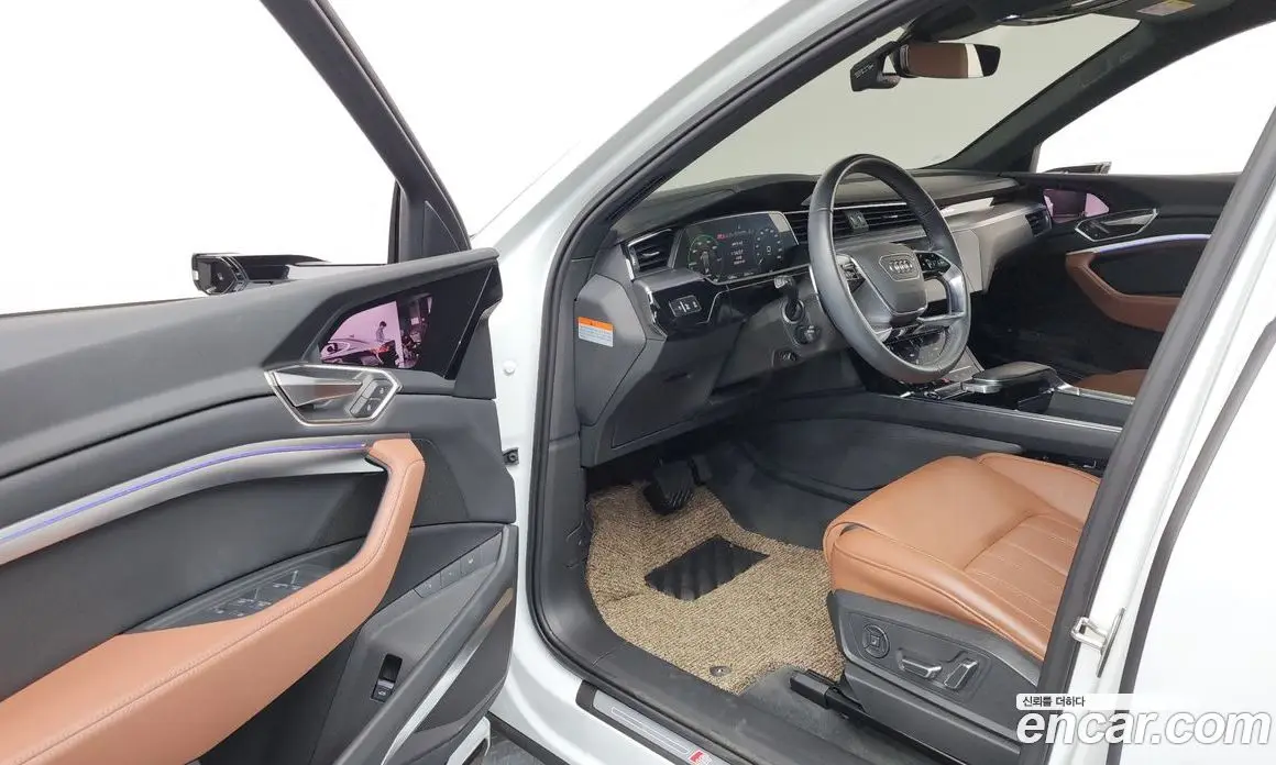 Audi Q8 e-tron 2024 0.3 АКПП, фото 13