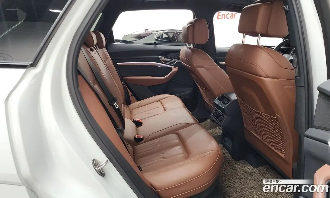 Audi Q8 e-tron 2024 0.3 АКПП, фото 17