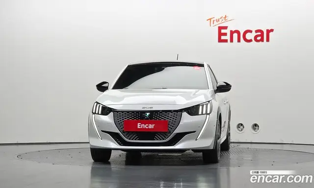 Peugeot 208 2021 0.1 АКПП, миниатюра 3