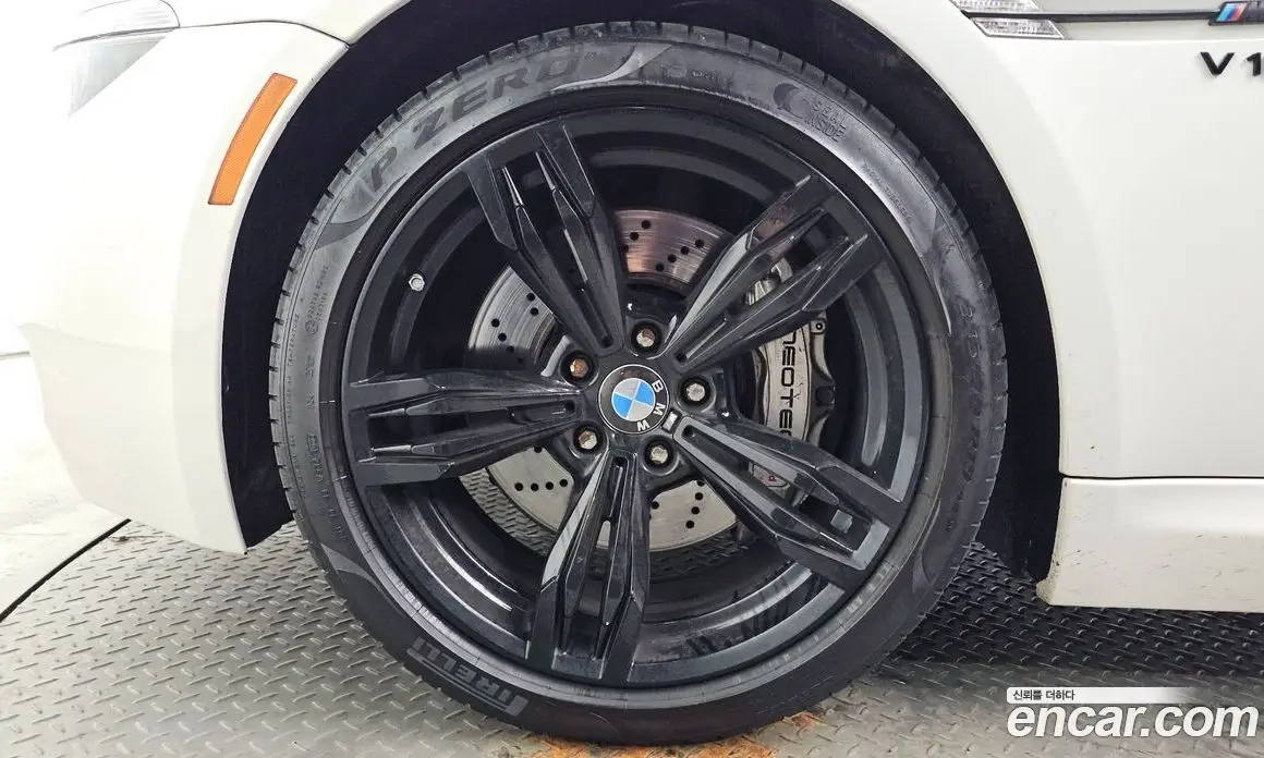 BMW M6 2007 5.0 АКПП, фото 5