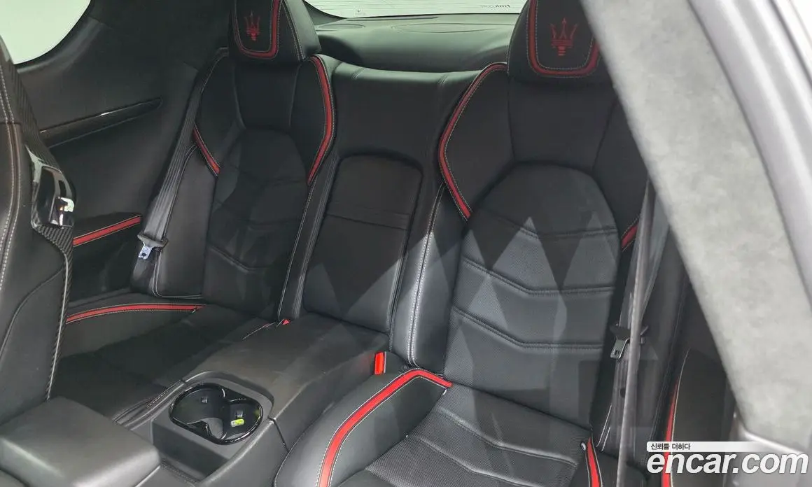 Maserati GranTurismo 2019 4.7 АКПП, фото 17 Maserati GranTurismo 2019 4.7 АКПП, фото 17