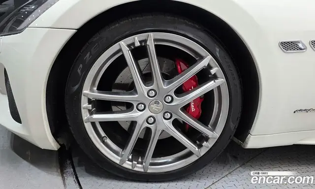 Maserati GranTurismo 2019 4.7 АКПП, миниатюра 5 Maserati GranTurismo 2019 4.7 АКПП, миниатюра 5