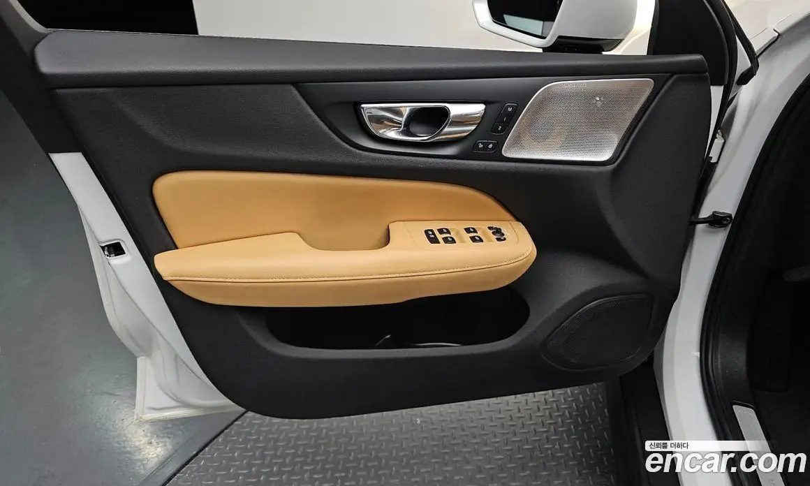 Volvo V60 2019 2.0 АКПП, фото 13
