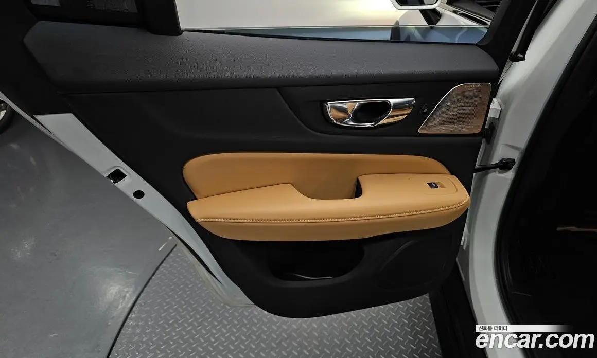 Volvo V60 2019 2.0 АКПП, фото 14